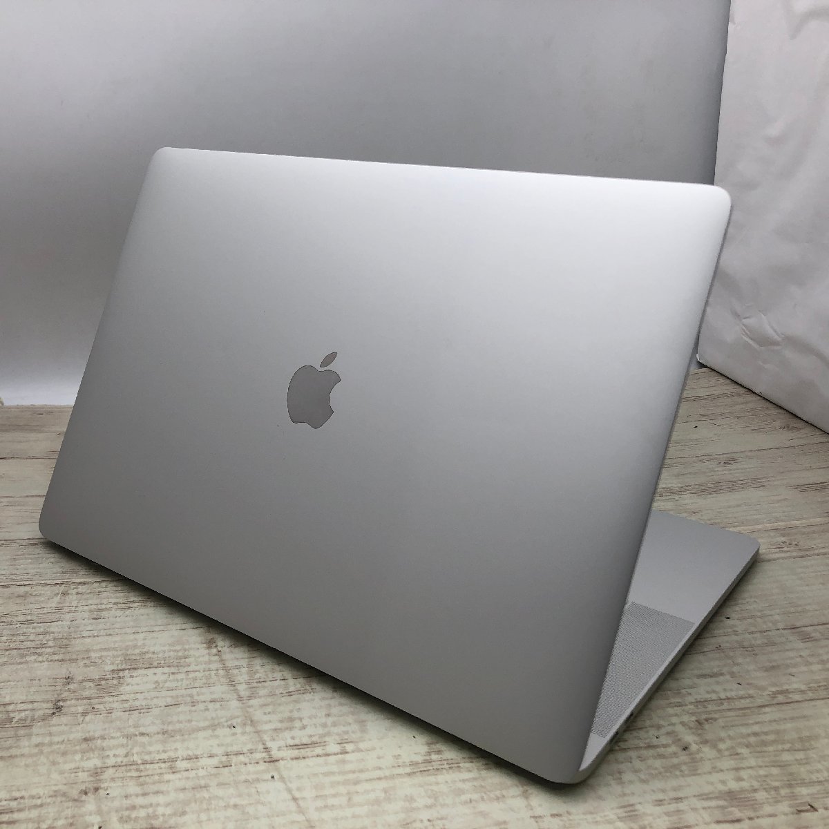 Apple MacBook Pro 15inch 2017 Core i7 2.90GHz/16GB/512GB(NVMe