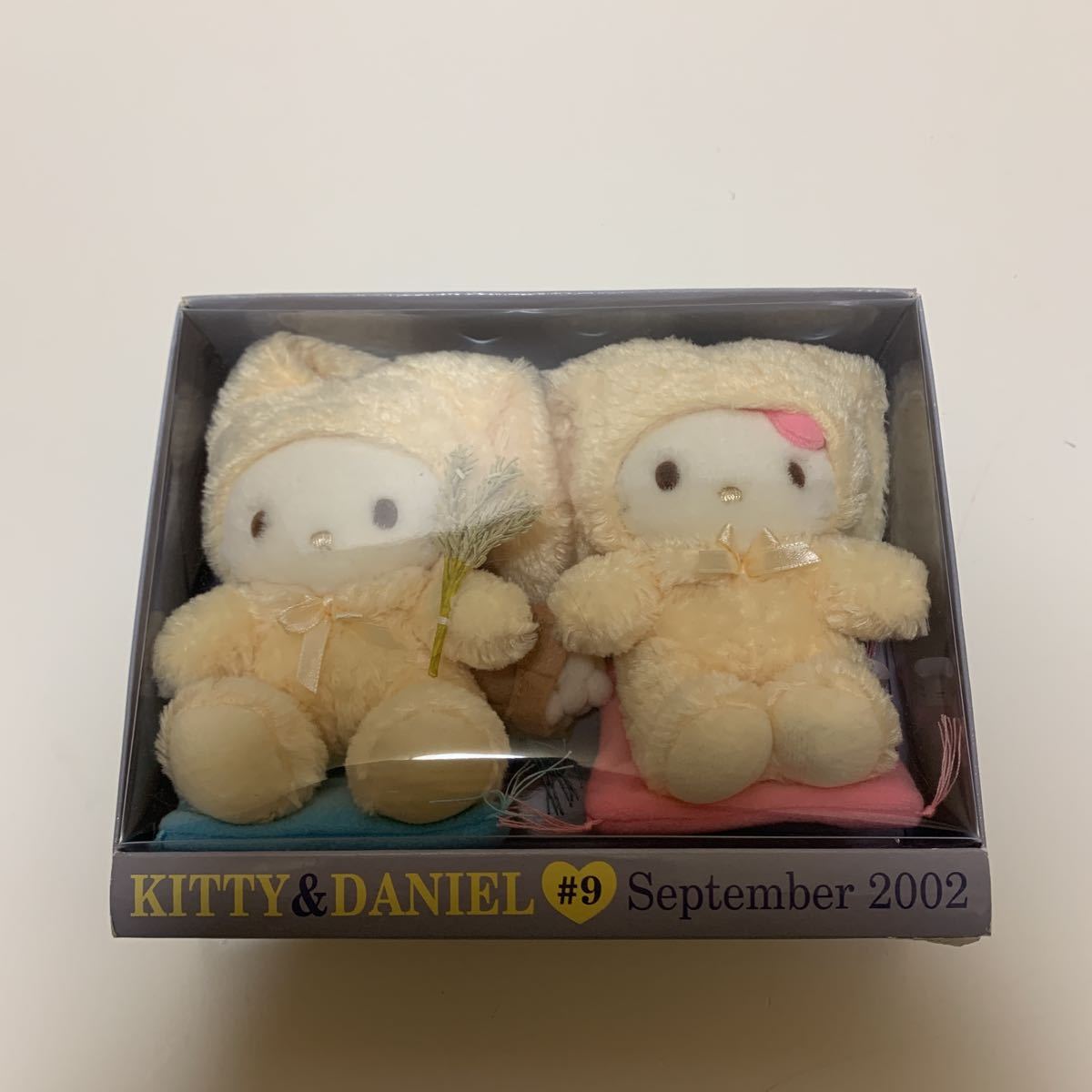 激レア☆vivitix限定☆キティ＆ダニエル☆マンスリーマスコット2002☆8