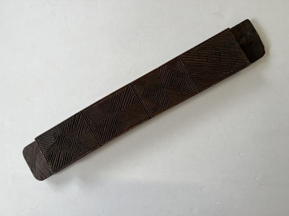 李朝木製菓子型1点 李朝餅型 0.64kg 羽子板形菓子