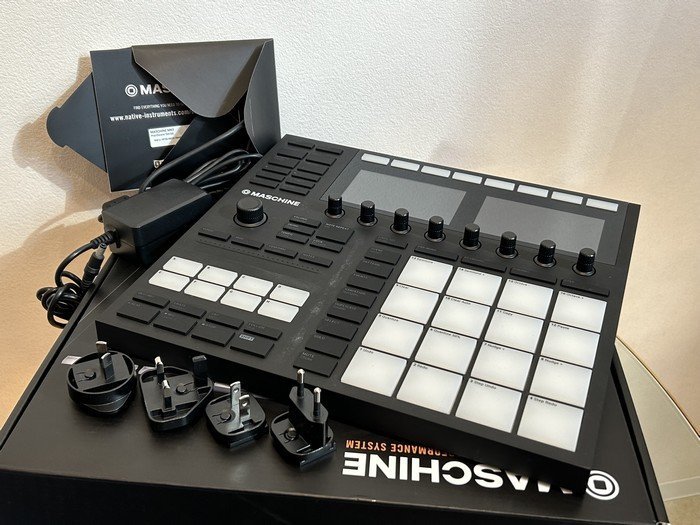 トランスファー ID付き！】MASCHINE MK3 中古】NATIVE INSTRUMENTS