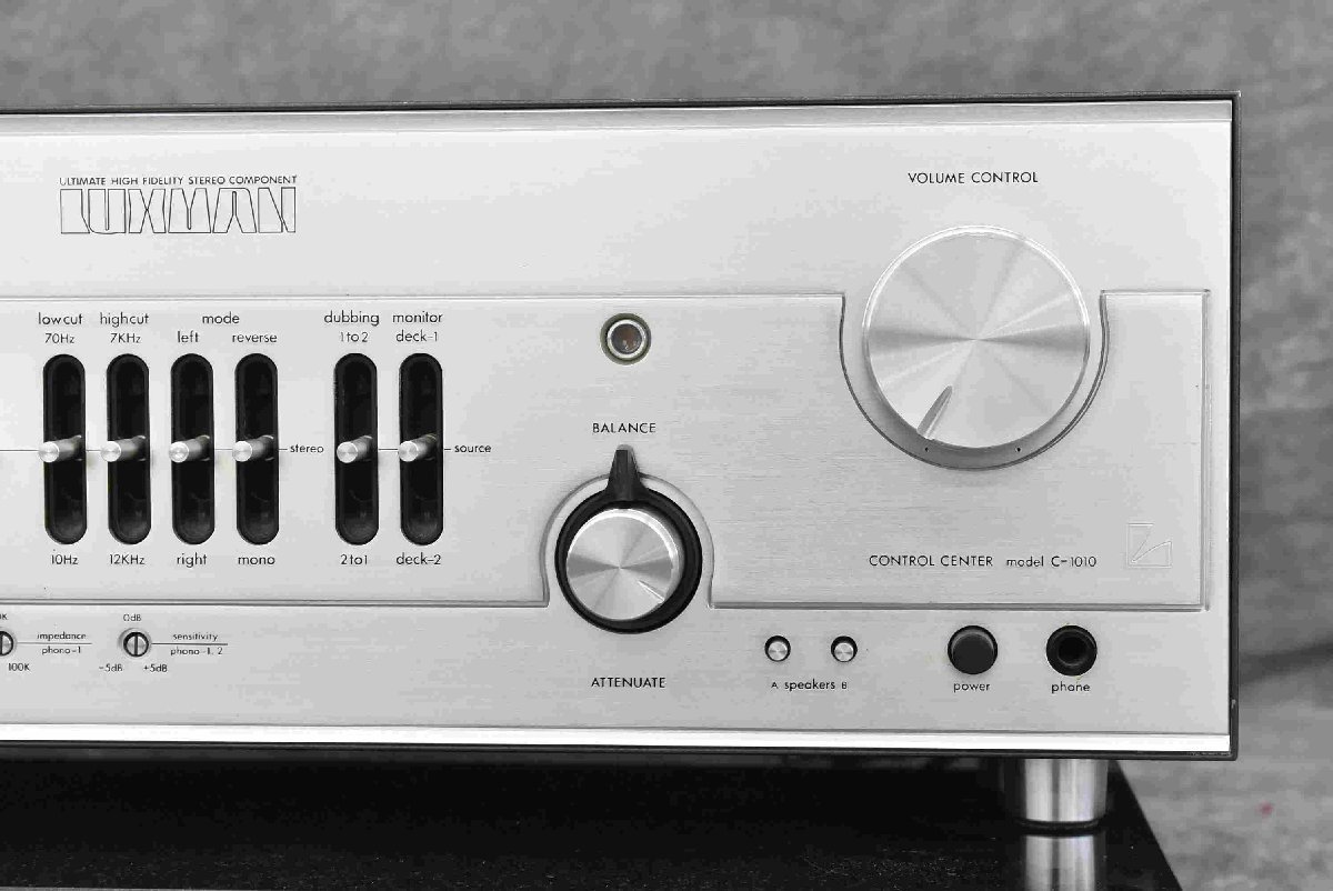 LUXMAN ラックスマン C-1010 コントロールアンプ