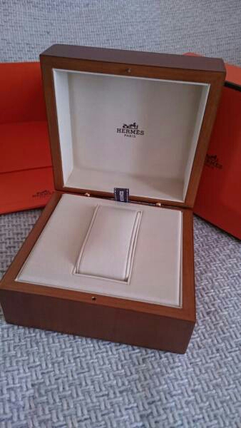 新品エルメス木製時計ケース空箱腕時計