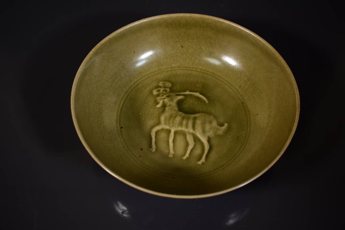 DH540 【和】(7163) 朝鮮古玩 高麗青磁羊陽刻蓮彫鉢 菓子器 唐物