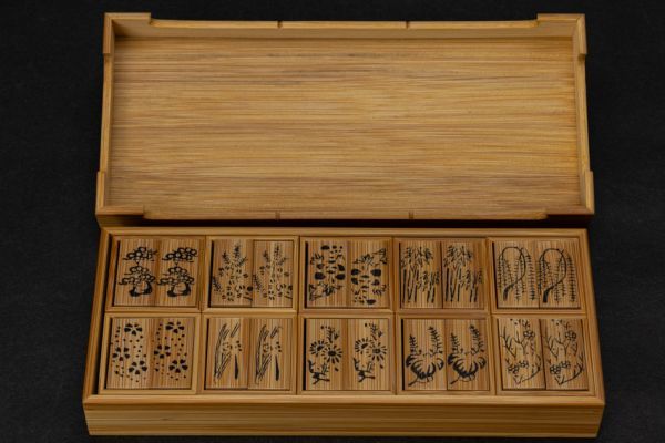 茶道具 白竹十種香札 竹製 竹箱 花月札添 紙外箱 七事式 香道具 茶道七