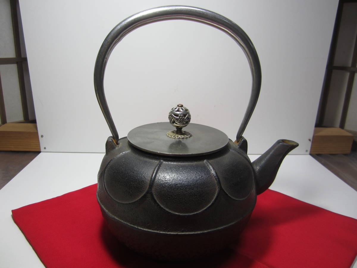 寂】蔵出時代鉄製銚子 漆塗金蒔絵『秋草文』木製蓋 / 鉄瓶 鉄急須 鉄瓶