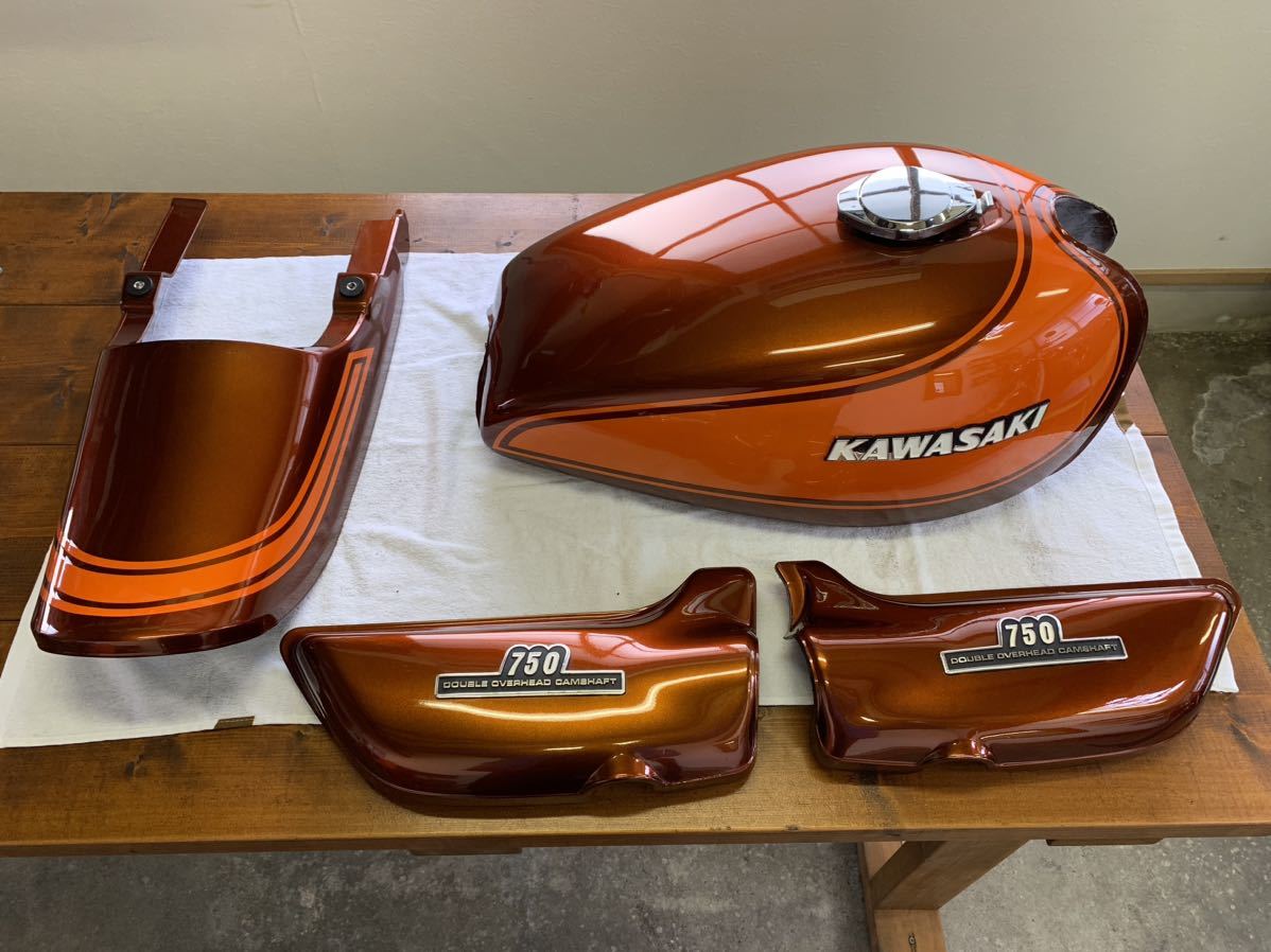 Yahoo!オークション - Z1 Z2 純正外装一式 火の玉 タンク テール サイ