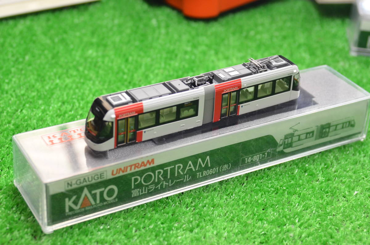KATO 富山ライトレール TLR0601 (赤) 走行・ライト点灯確認 美品 送料