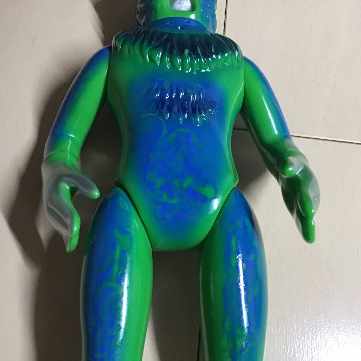 Yahoo!オークション - 【訳あり】マーミット 怪獣天国 ケムール人 ギャ