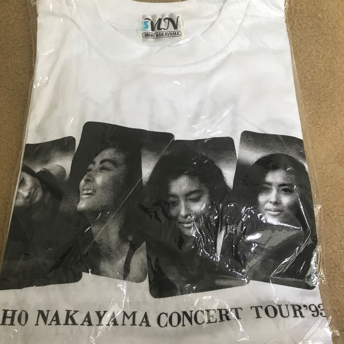 中山美穂のTシャツです サイズは 良くわかりませんが おそらくフリーだ