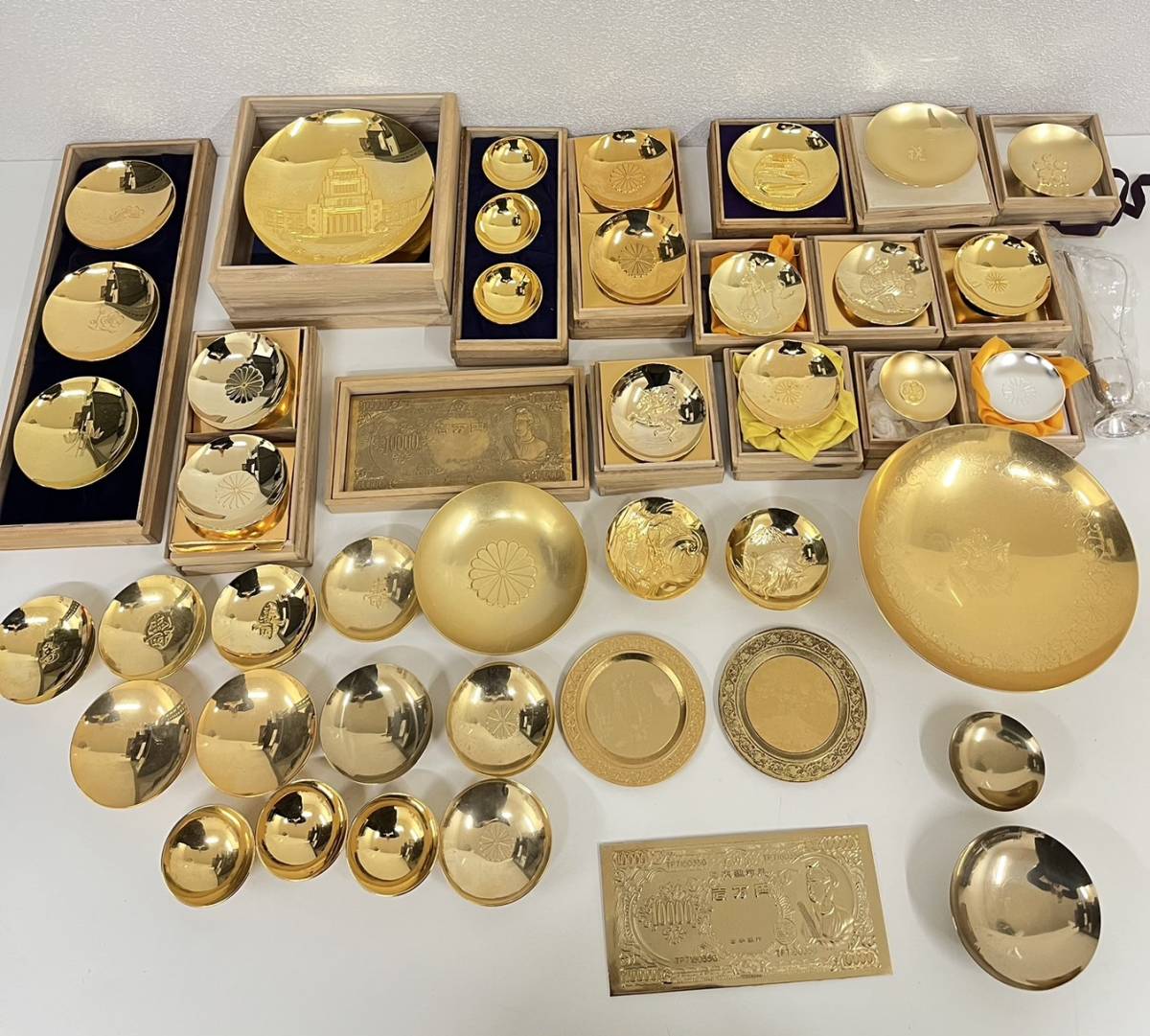 Yahoo!オークション - 金杯 酒器 メッキ 大量 おまとめ 24KGP 刻印あり