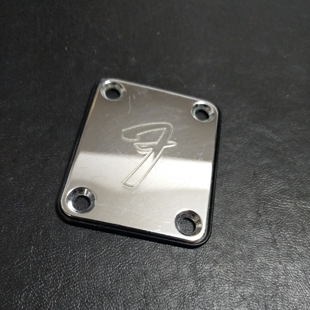 1982年製 初年度 非売品 ネック プレート フェンダー・ジャパン 1982年