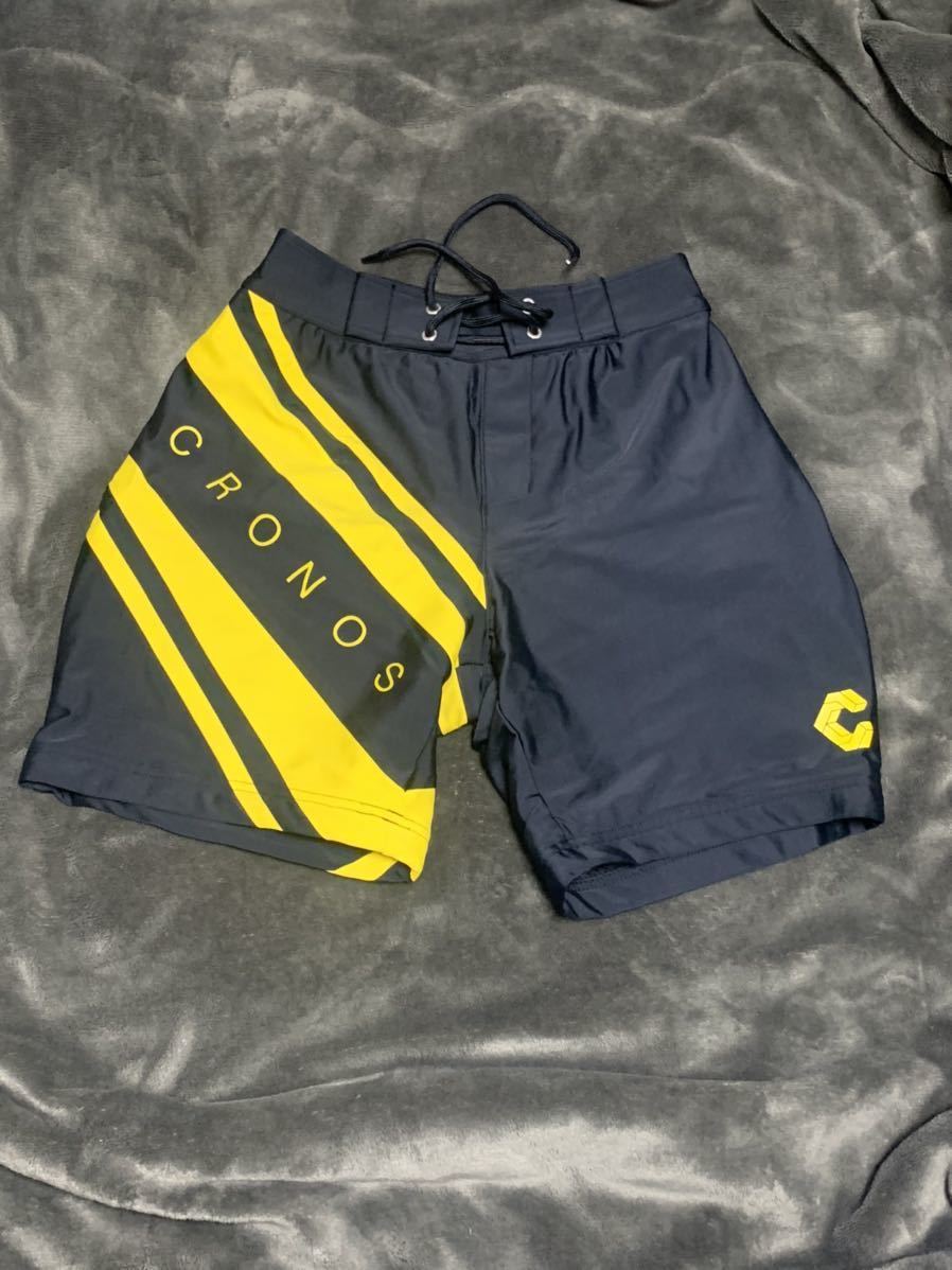 Yahoo!オークション - CRONOS サーフパンツ S サイズ 1回のみ着用 超美