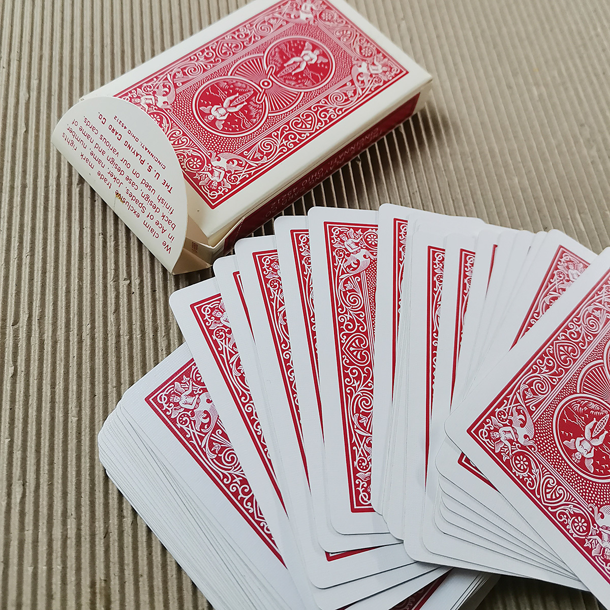 Yahoo!オークション - BICYCLE Bee等 トランプ3点セット