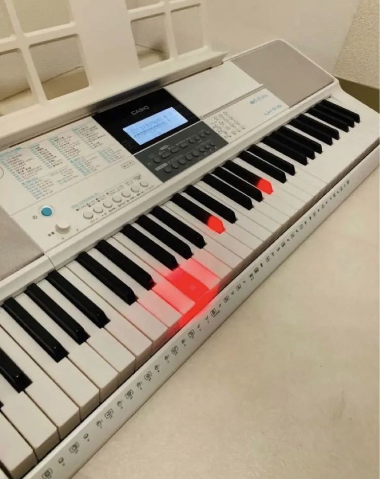 極美品】CASIO 電子キーボード LK-516 光ナビゲーション スタンド付