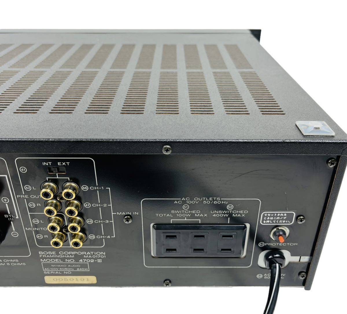 BOSE 4702−IIプイメイアンプ 音量調整機能付き BOSE 4702−II