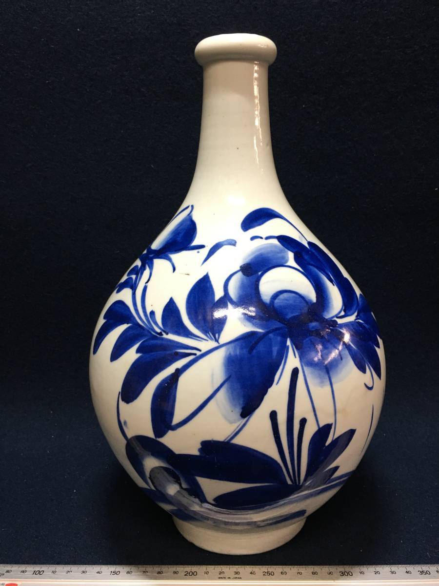 詳細不明確か古伊万里？白色陶器製ボトル型花瓶オブジェインテリア骨董