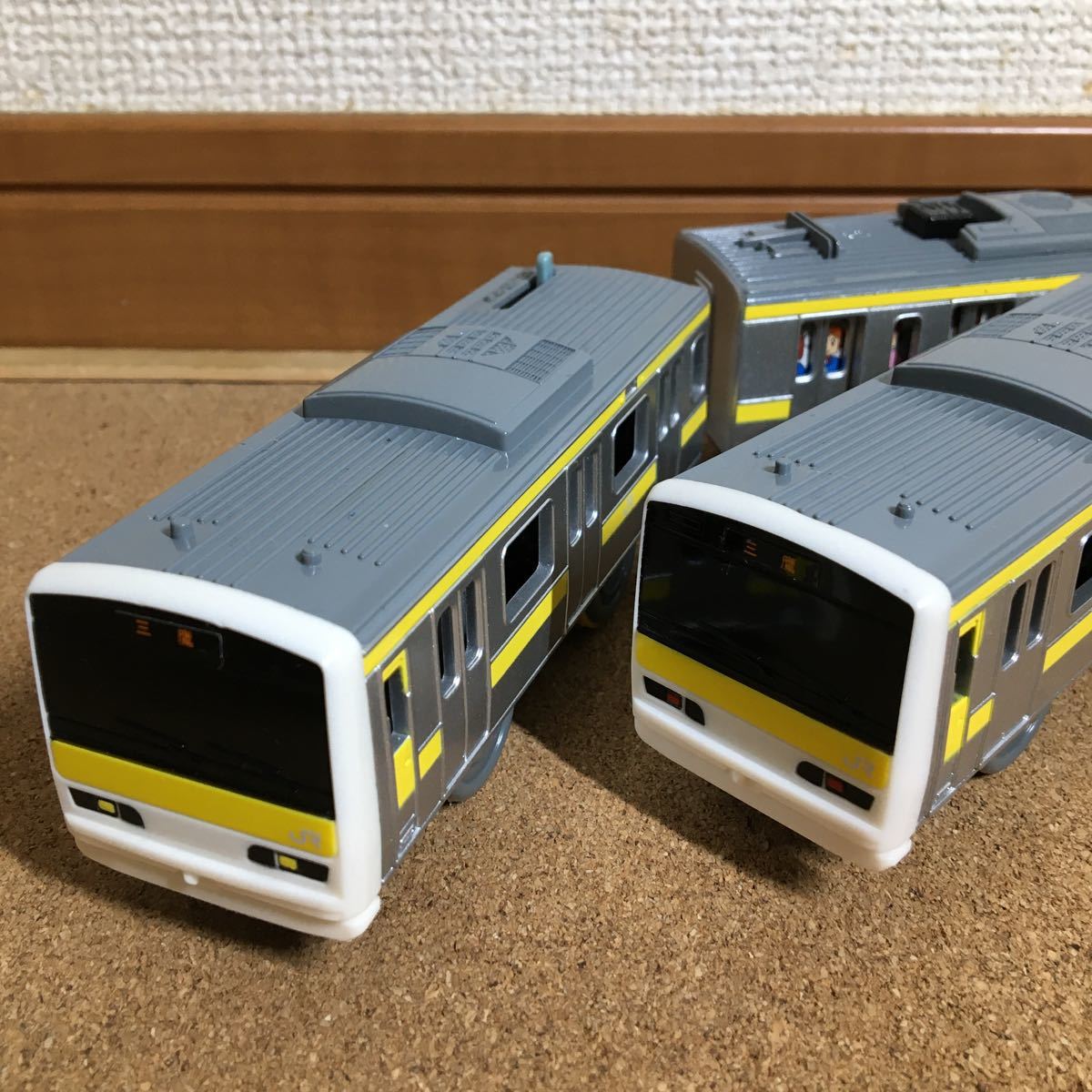 プラレール ぼくもだいすき！たのしい列車シリーズ ドア開閉E231系500番台…