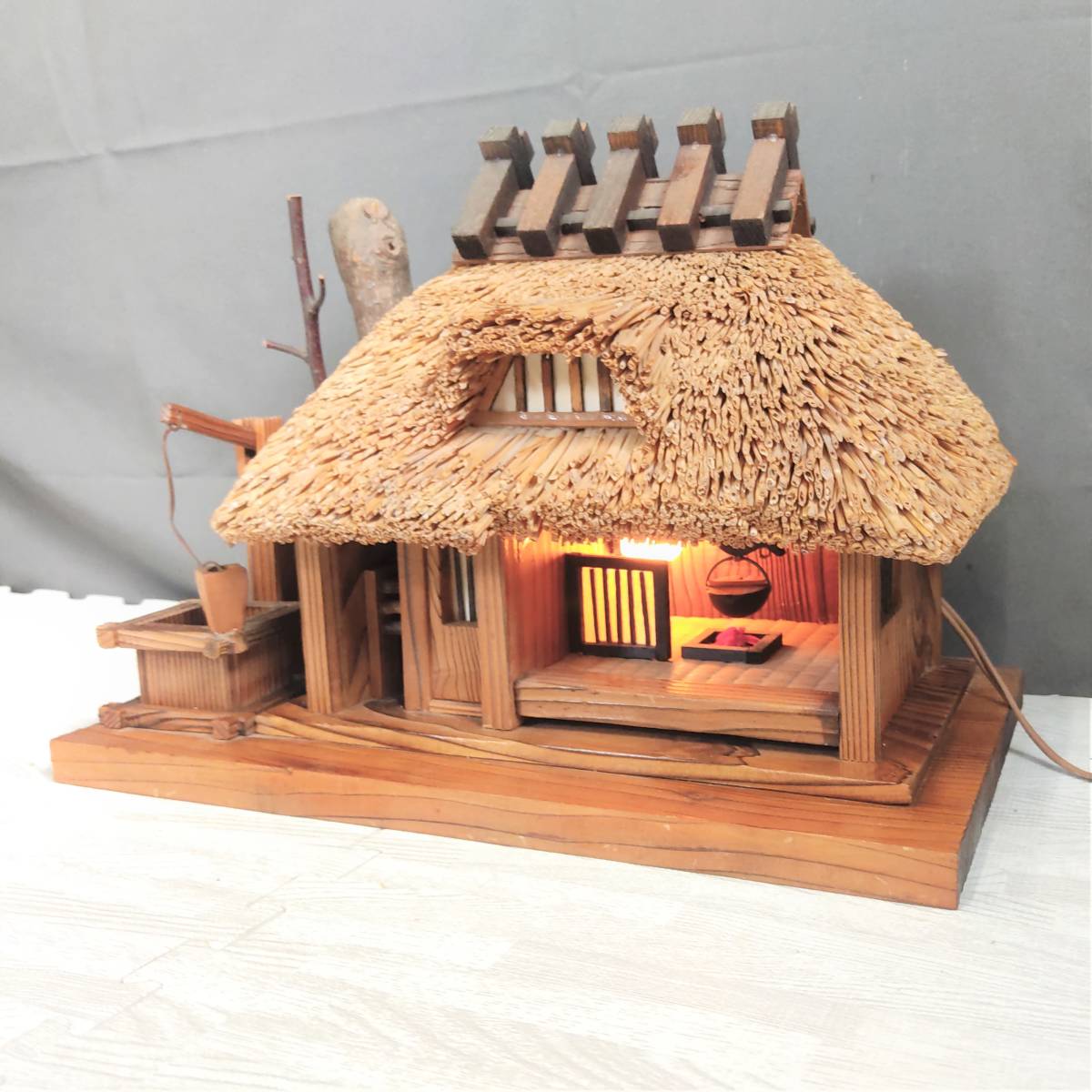 希少】茅葺 古民家 リアル模型 昭和レトロ 照明付き オブジェ 希少