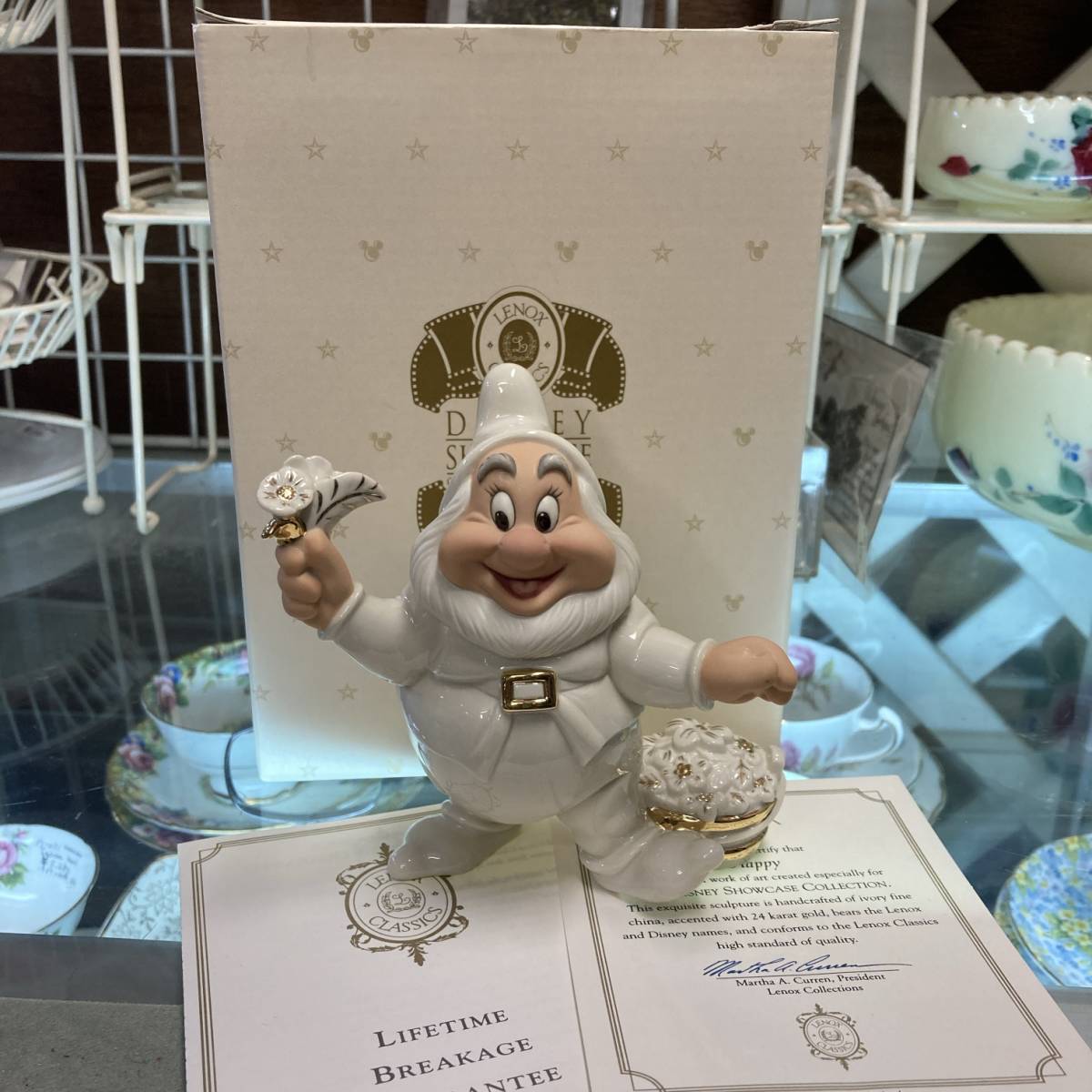 レノックス☆ディズニーショーケース 白雪姫 小人 HAPPY 陶器製 置物