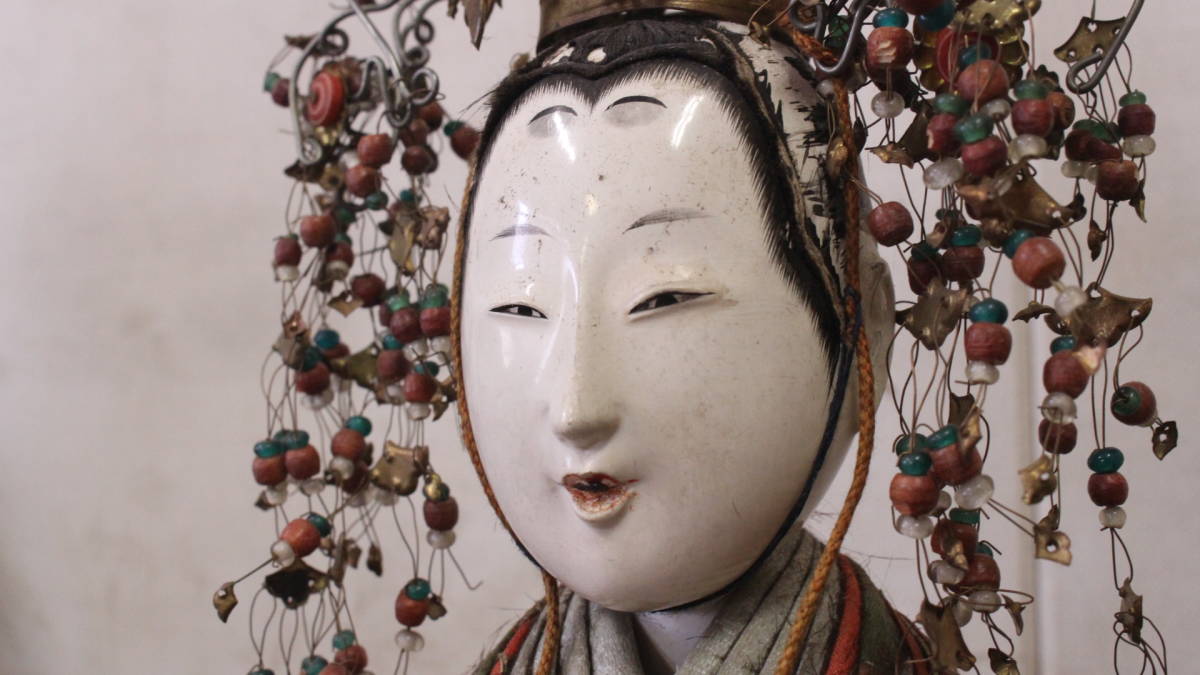 美品 雛人形の絵画 男雛女雛 木製の額縁入り 【公式通販】