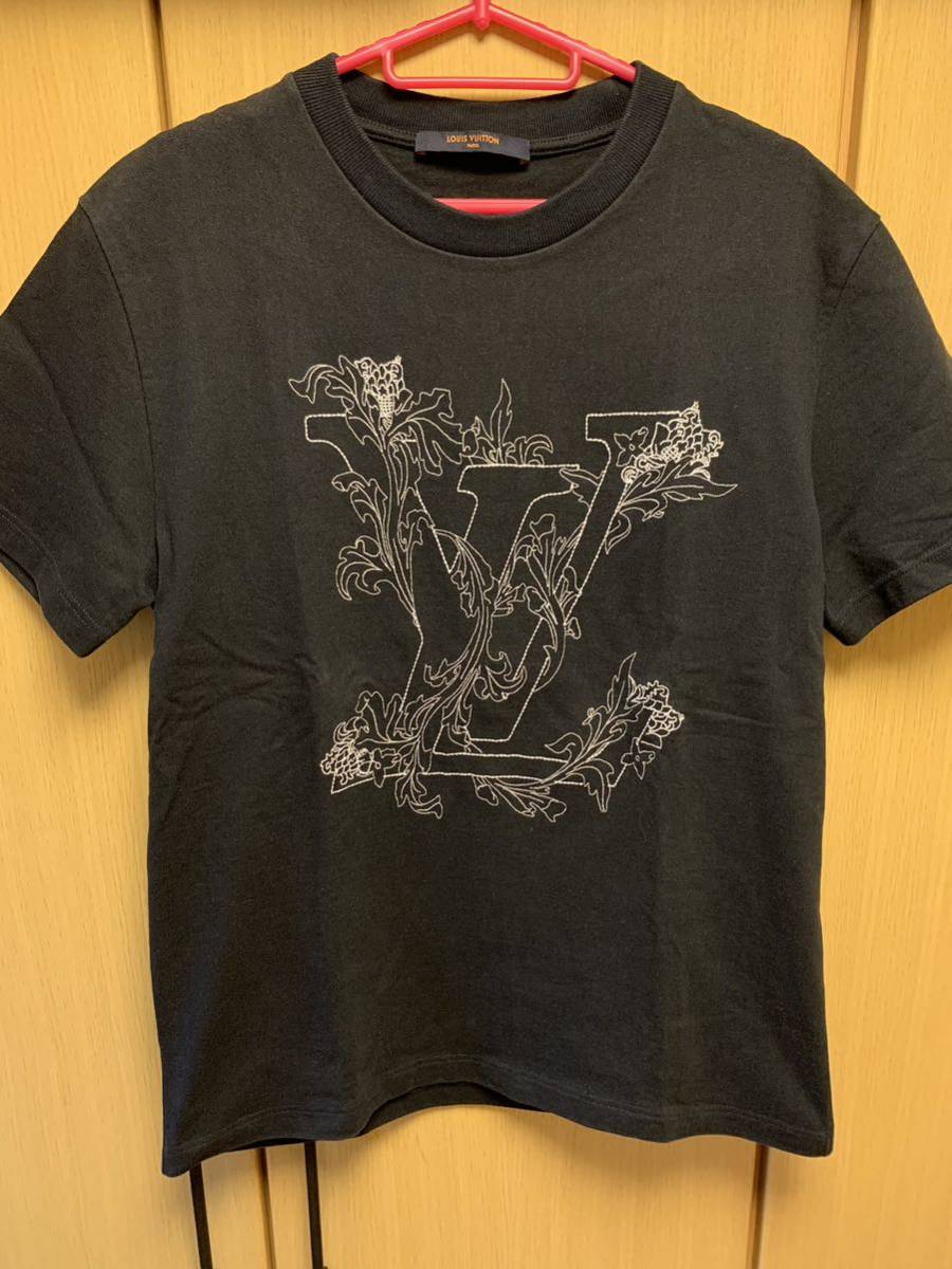最終値下げ・ルイヴィトンロゴ刺繍Tシャツ