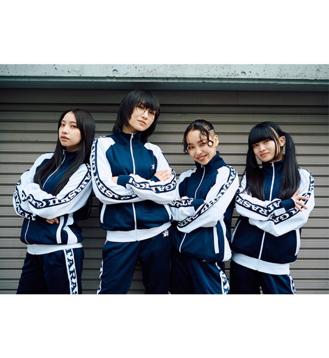 新しい学校のリーダーズ 新しい学校の運動着 上下ジャージ 赤 新しい