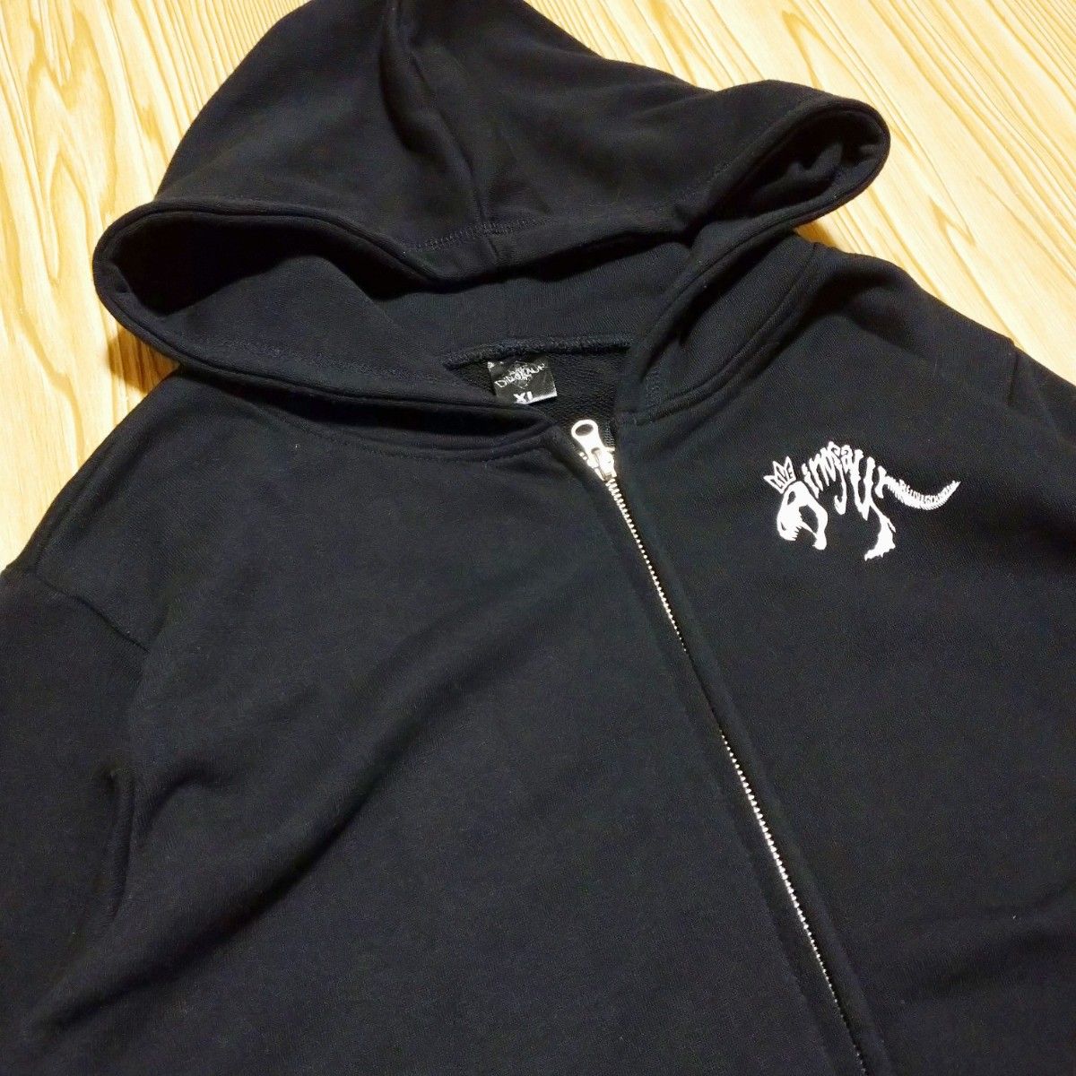 B'zグッズ B'z ライブ ダイナソー パーカー XL｜Yahoo!フリマ（旧