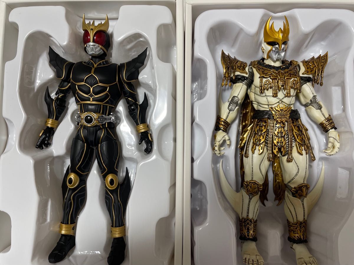 真骨彫 仮面ライダークウガアルティメットフォーム＆ ン・ダグバ・ゼバ
