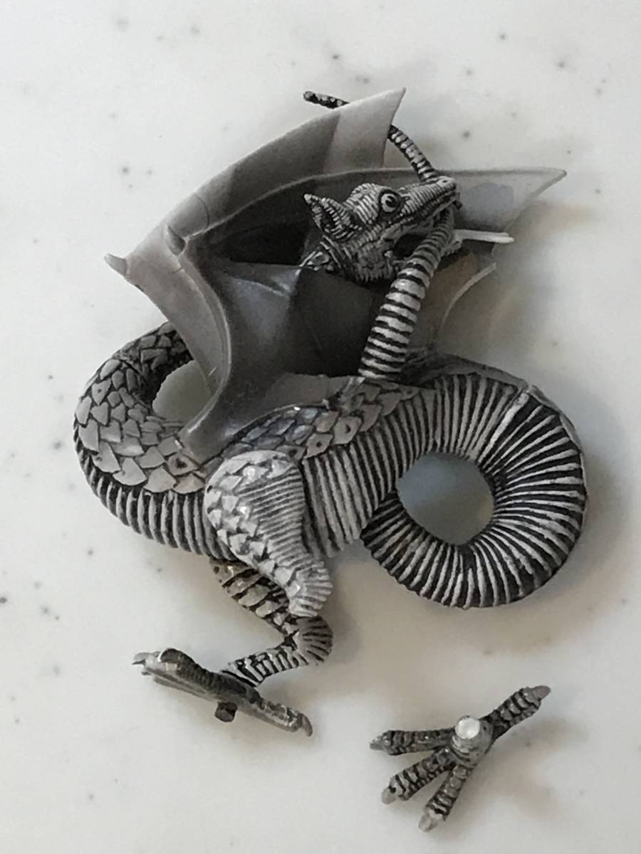 M.C. エッシャー 立体の置き物 魚 Amazon.co.jp: レア 希少品