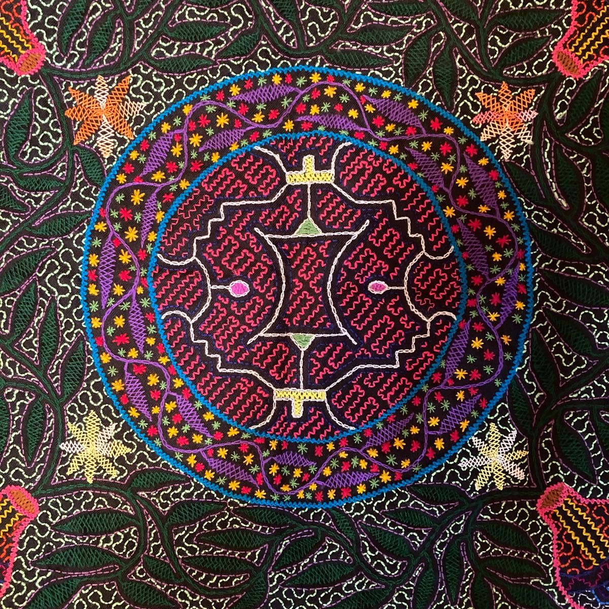 アヤワスカ シピボ族 刺繍布｜Yahoo!フリマ（旧PayPayフリマ）