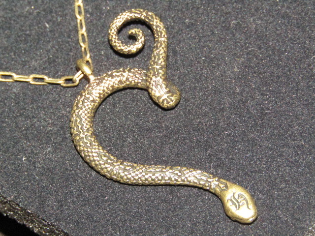HYDE 蛇十字 スネークネックレス 未開封 HYDE 蛇十字 スネーク