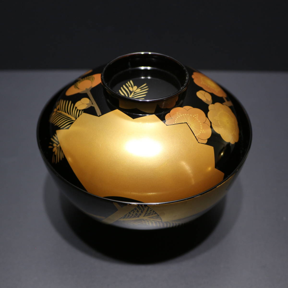 一押し 時代 豪華 煮物椀 金蒔絵 松竹梅 20客 天然木 椀 蓋裏