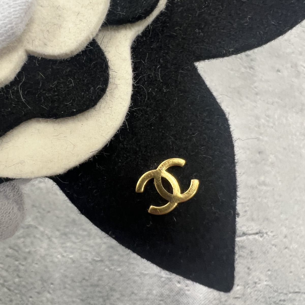 CHANEL シャネル カメリア コサージュ ブローチ ココマーク フェルト
