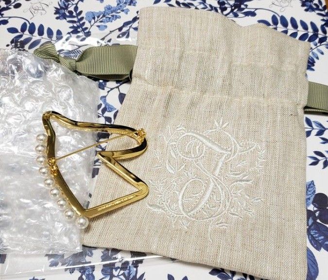 セブンテン ホースブローチseventen by miho kawahito｜Yahoo!フリマ