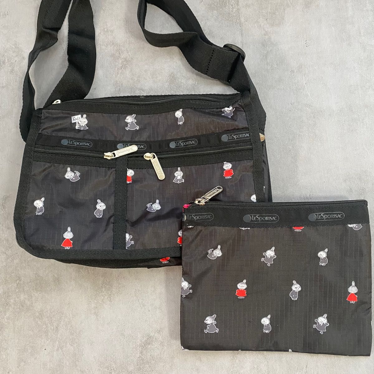 レスポートサック「ムーミン」新作コラボバッグ、リトルミィの総柄