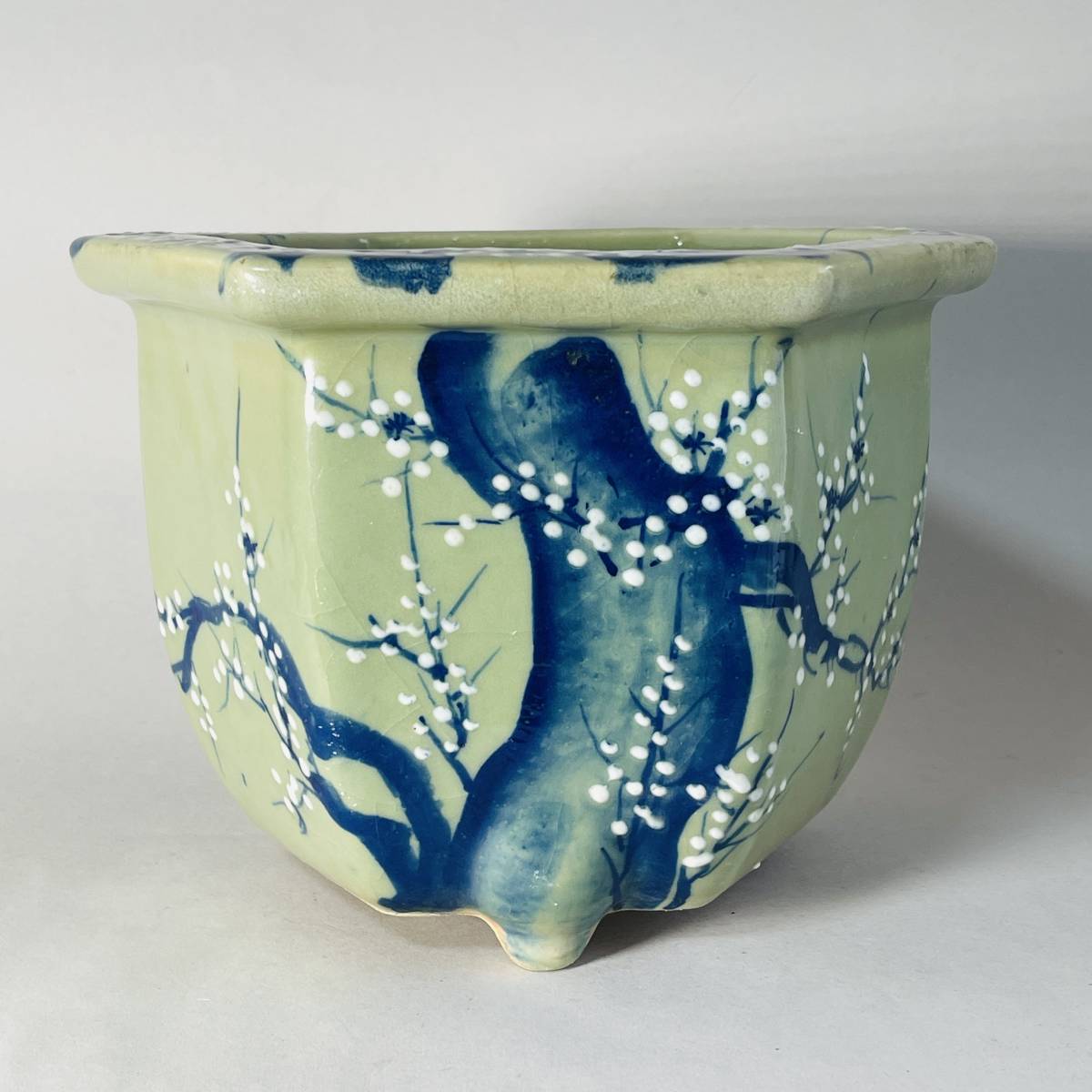 Yahoo!オークション - 尾張青磁 三足鉢 高さ21cm 梅図 A10 大 蘭鉢 植