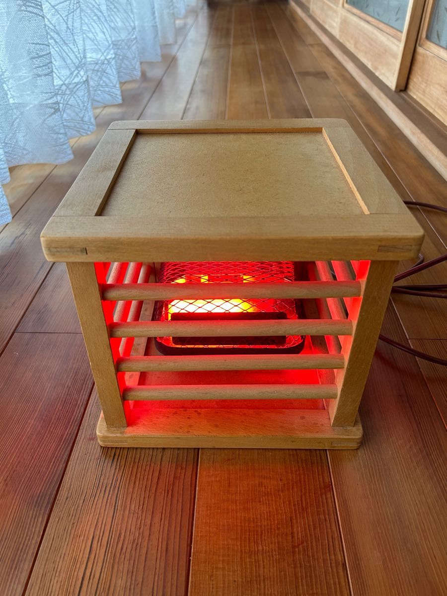 オレンジ色の木製こたつ 昭和レトロ オンライン