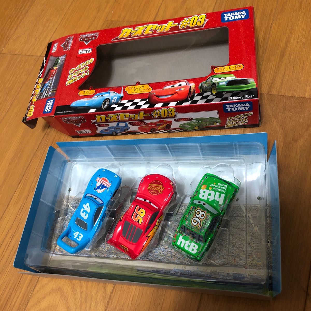 トミカ カーズセット チームマックィーンとピットクルーセット 4点セット