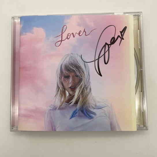 テイラースウィフト直筆サイン