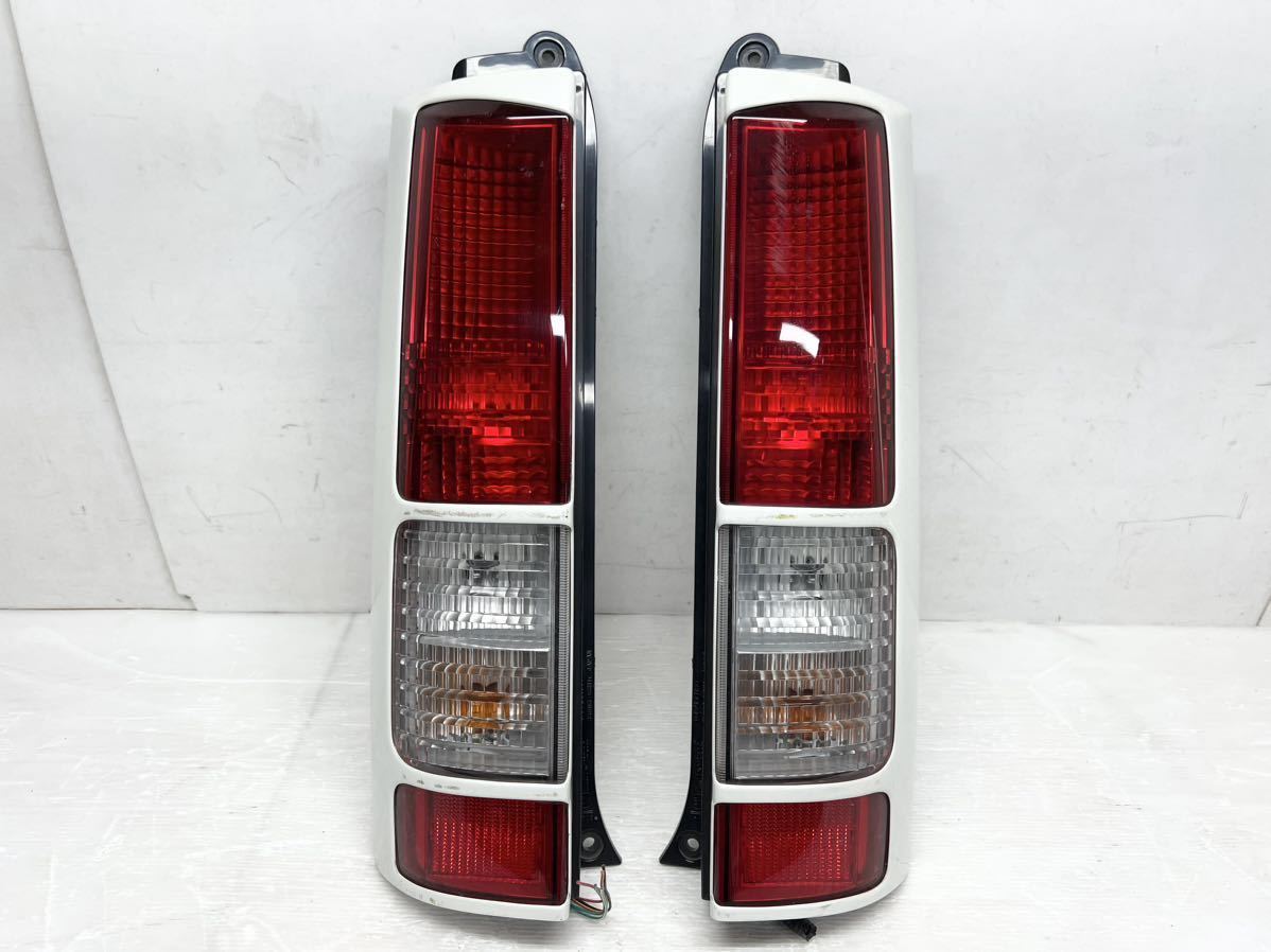 送料込 即決 エブリィワゴン DA64W 純正 左右 テールランプ ライト