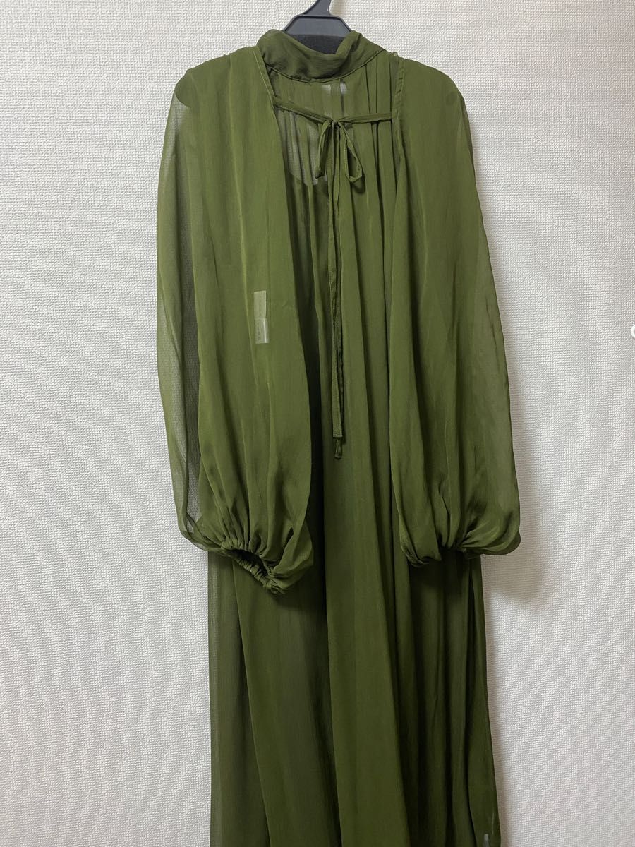 pinue(ピヌエ) シフォンドレス(オリーブグリーン)｜Yahoo!フリマ（旧