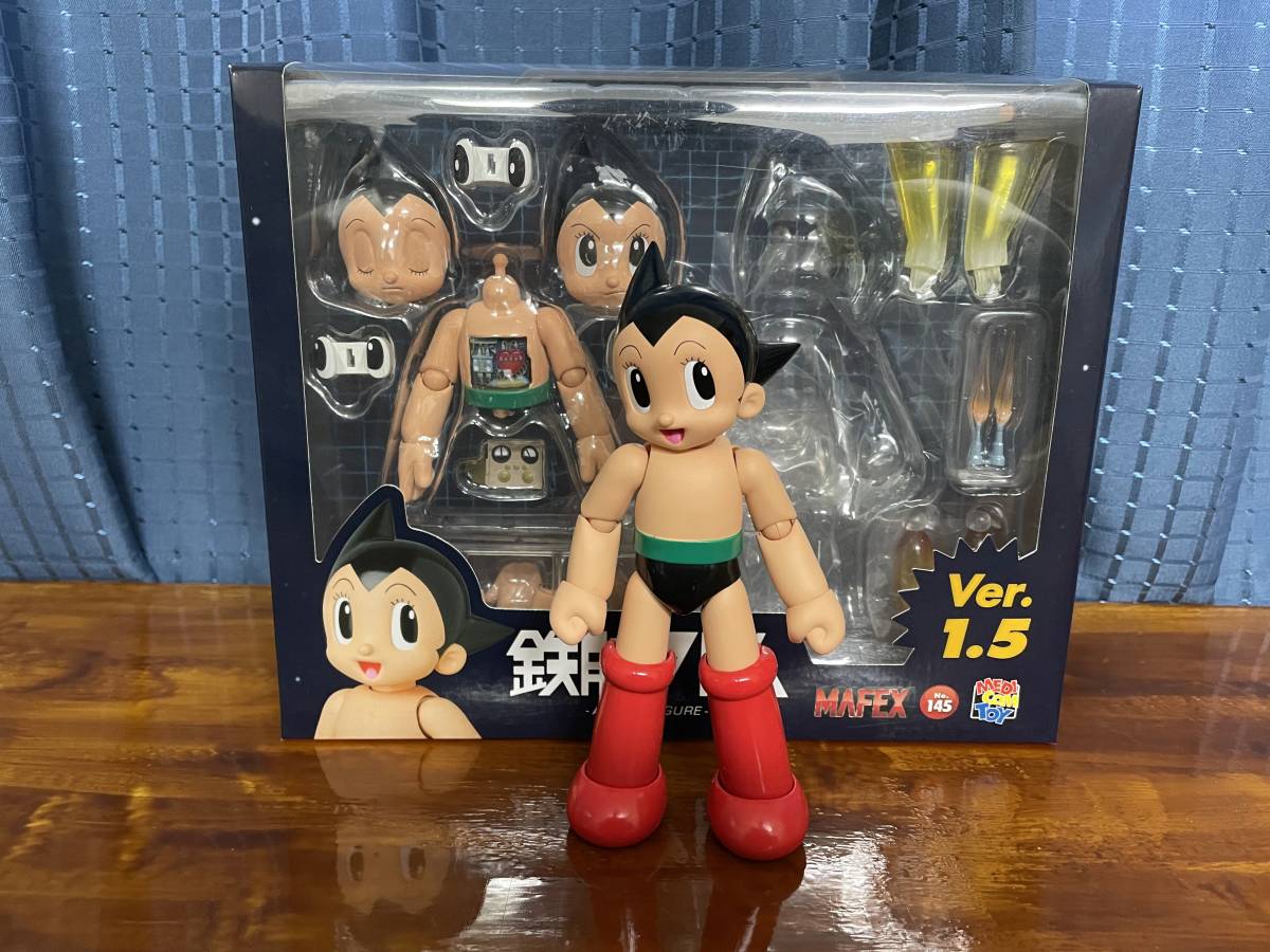 MAFEX 鉄腕アトム Ver. 1.5 アクションフィギュア Amazon.co.jp: 鉄腕