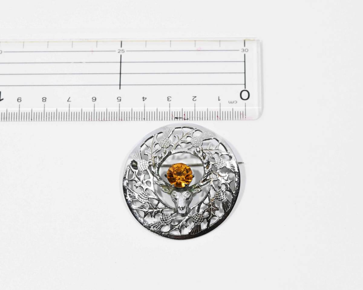 s1702 スコットランドのブローチ 鹿、アザミの透かし模様 MIZPAH社