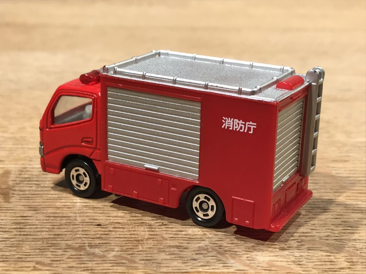 4932 トミカ トヨタダイナ ウォーターカッター車 2013年 緊急車両 4932