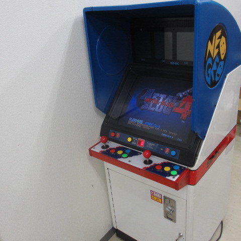 SNK NEOGEO MVS SC-19 駄菓子屋筐体 ソフト4本付きです。