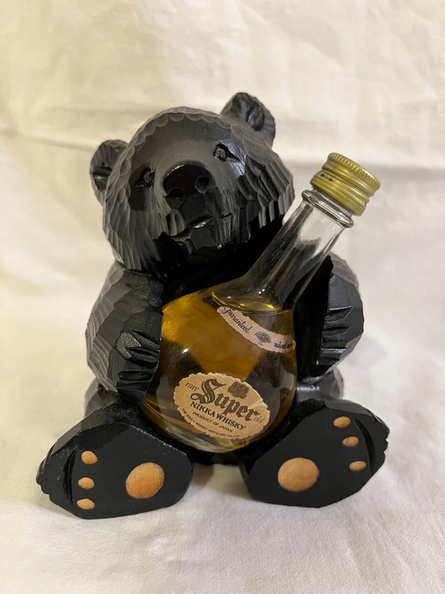 昭和レトロ ニッカ ウイスキー 木彫り風 熊の置物 ニッカ熊 ボトル