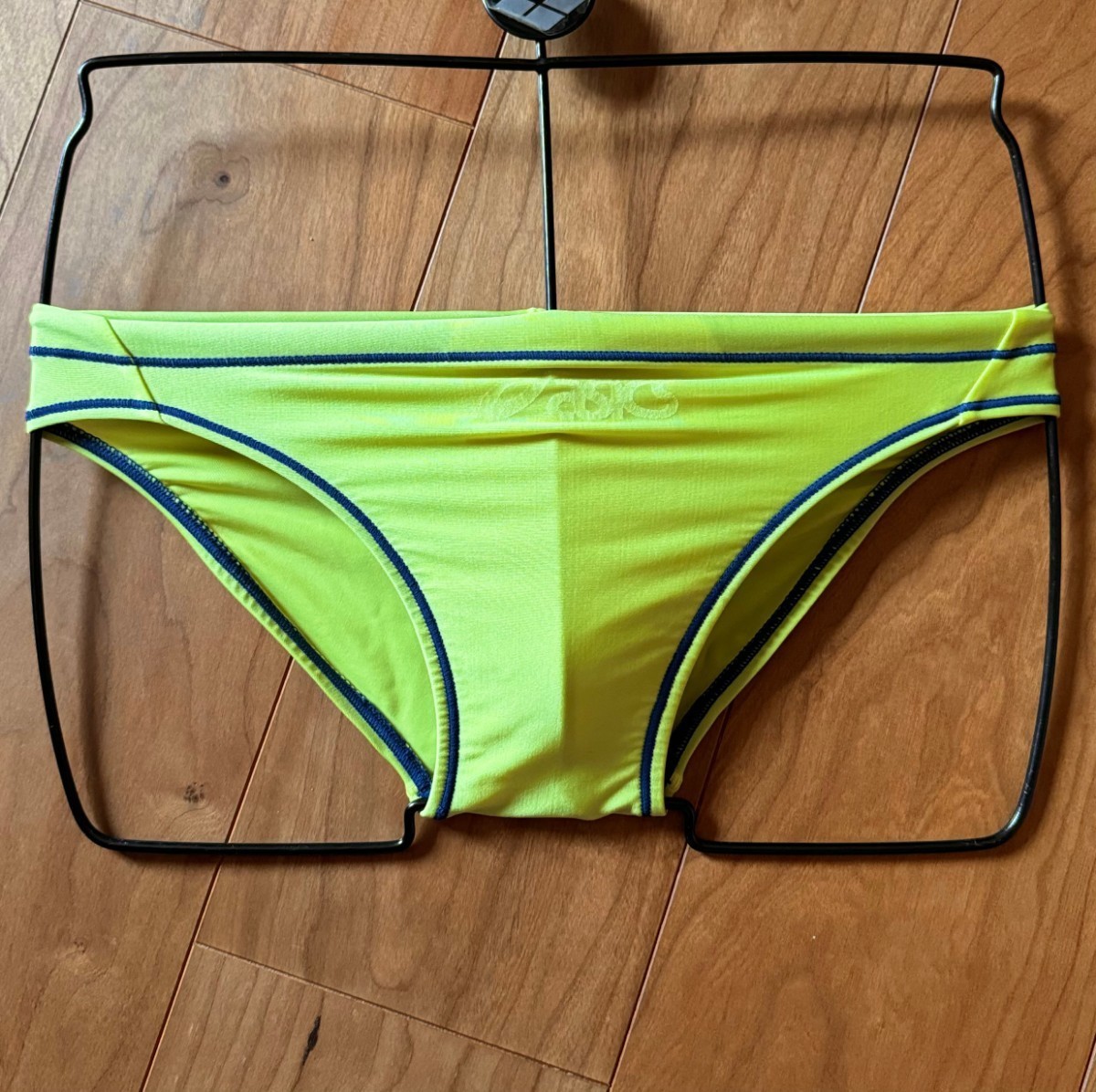 Yahoo!オークション - 【美品】asics / 水がはじけるP2 / 蛍光イエロー