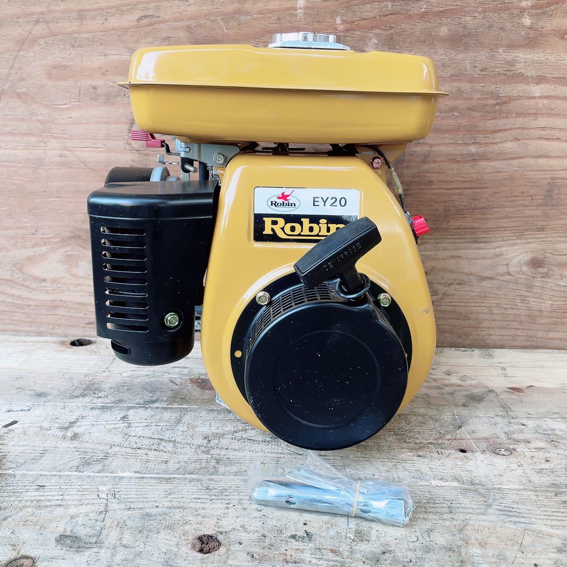 Yahoo!オークション - 保管品 美品 Robin ロビン ガソリンエンジン EY