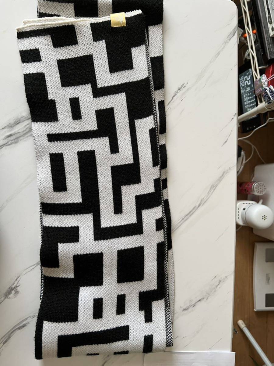 布袋寅泰タケオキクチコラボマフラー