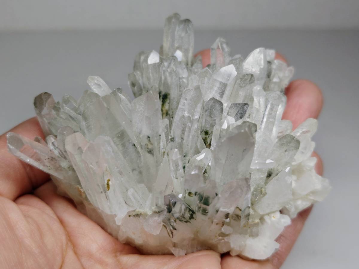 Yahoo!オークション - A-4 水晶 233g クォーツ 原石 鑑賞石 自然石 誕